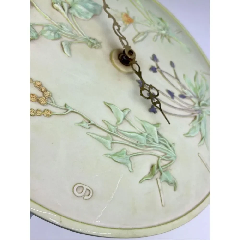 Wild Thyme Home Decor Wall Clock 14.25in W- Working